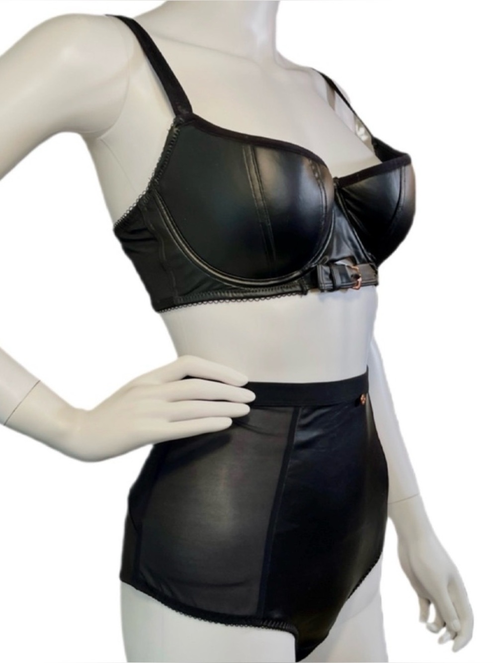 SCANTILLY by CURVY KATE Unleash Buckle Leather Bra High Waist Panty Set 34E/34DD